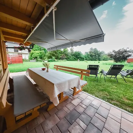 A Nest Under The Karawanks Zirovnica