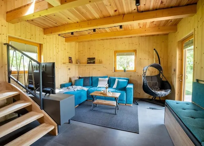 A Nest Under The Karawanks * Zirovnica