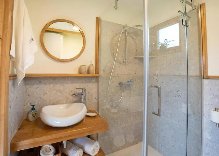 A Nest Under The Karawanks Zirovnica