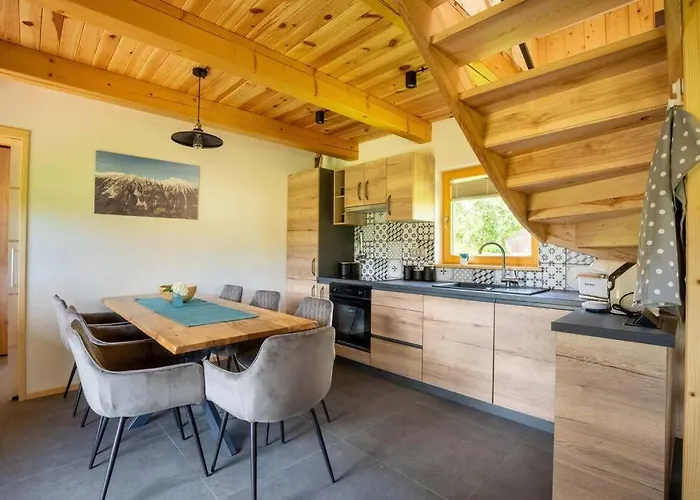 Casa de Férias A Nest Under The Karawanks *